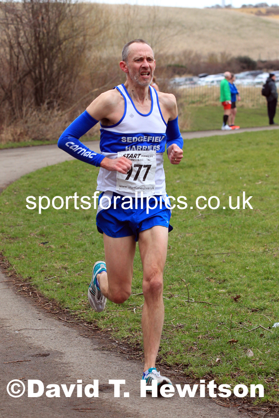 Senior women and veteran women and men over-50s NECAA Road Relay Champs., Hetton Lyons Park, Hetton le Hole, County Durham. Photo: David T. Hewitson/Sports for All Pics